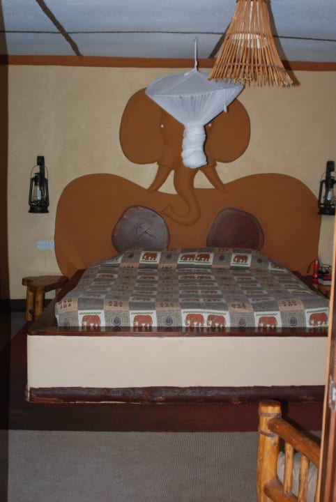 Bett Hotel Amboseli Sopa Lodge