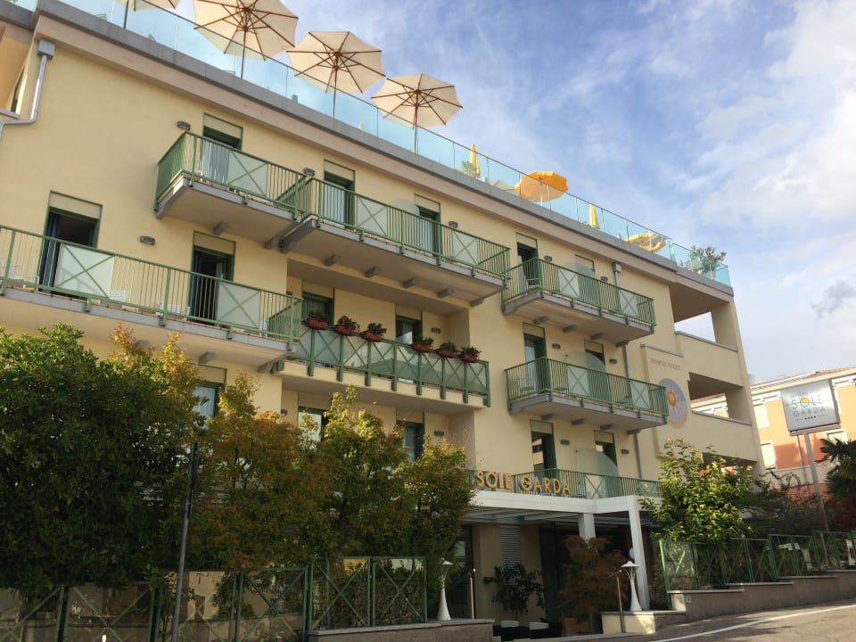 "Außenansicht" Sky Pool Hotel Sole Garda (Garda) • HolidayCheck