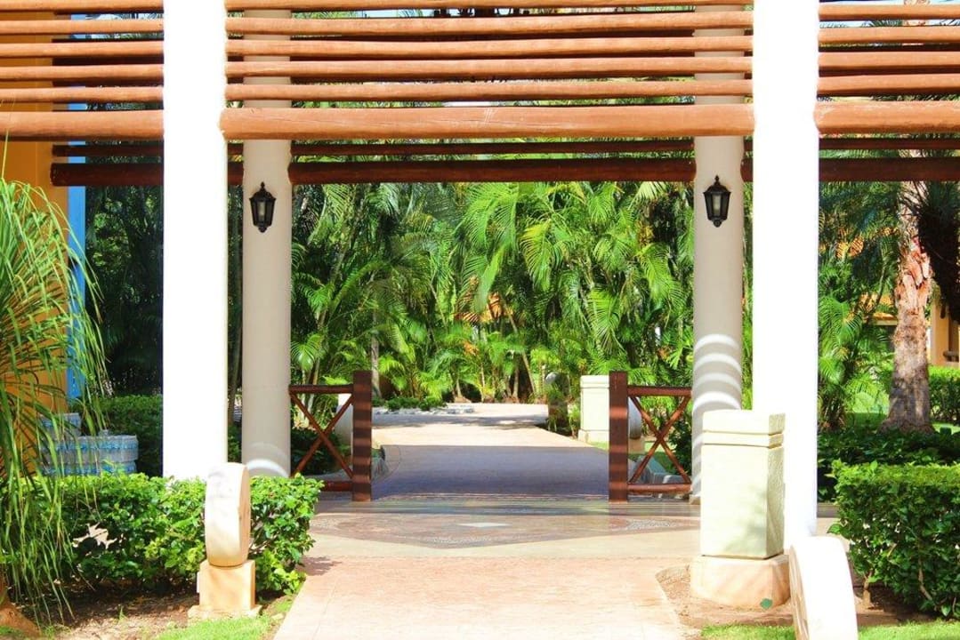 Durchgangswege zu den Hotelkamplexen Iberostar Selection Paraiso Maya Suites