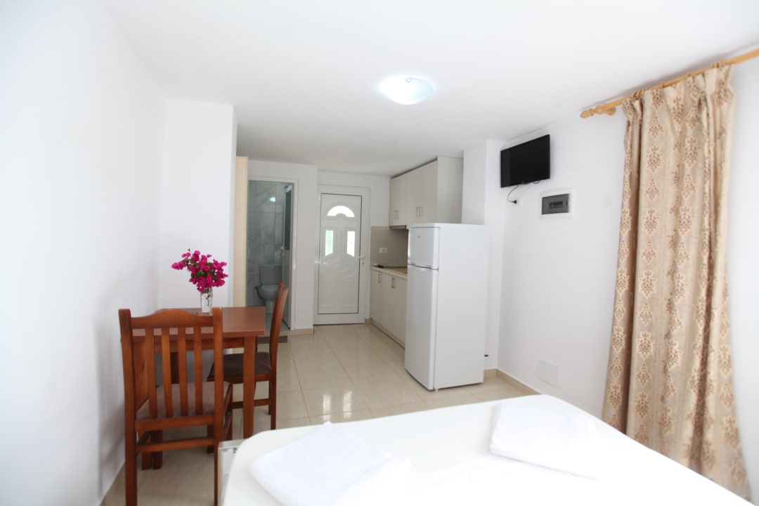 Zimmer Joni Apartments