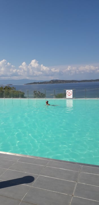 Pool Akrathos Beach Hotel