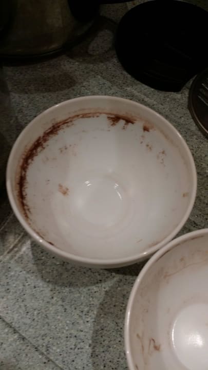 Bols sortant du lave vaisselle Center Parcs Le Lac d'Ailette