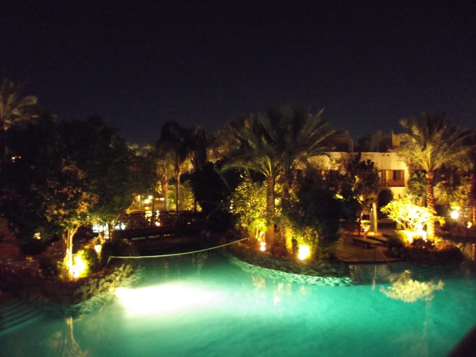 Pool bei Nacht Ghazala Gardens