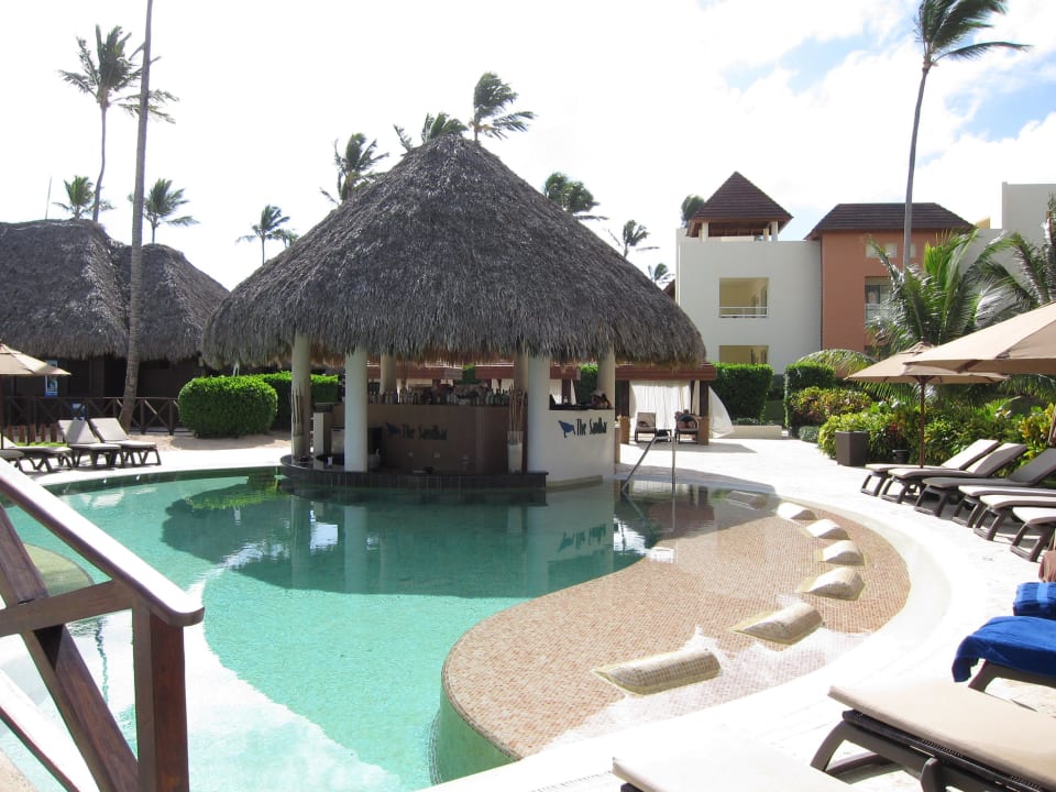 Preferredpool und Strandbar Secrets Royal Beach Punta Cana - Adults only