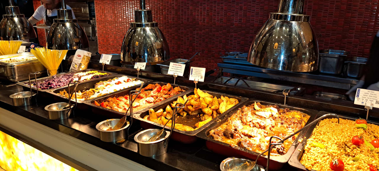 Gastro Limak Lara Deluxe Hotel & Resort
