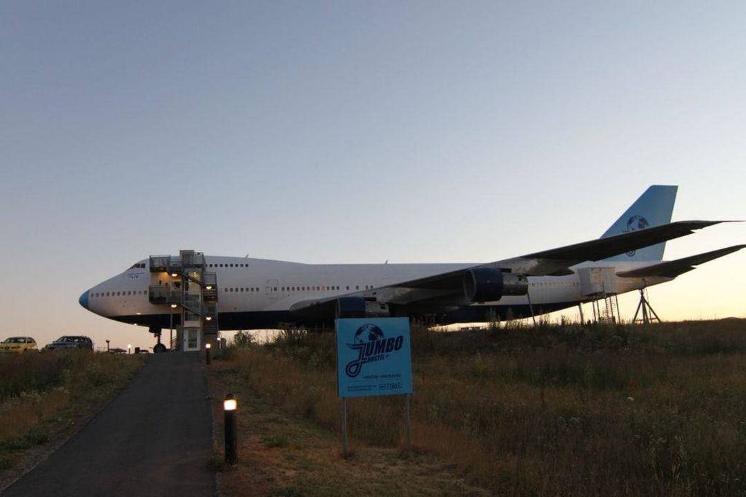 Auf dem Weg von der Bushaltestelle zum Hostel Hostel Jumbo Stay