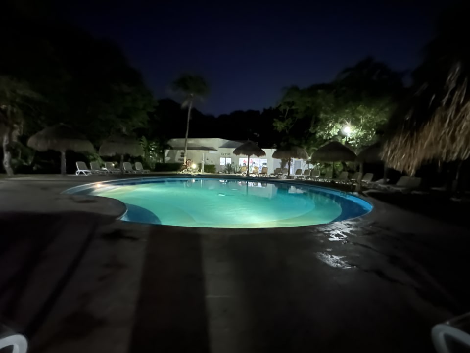 Pool Hotel Riu Lupita