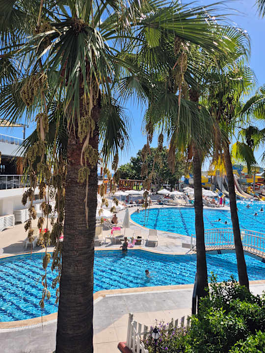 Pool Mira Meridia Beach Hotel