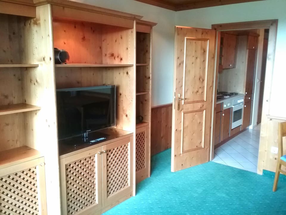 Großer TV, viel Platz in Schränken Apart Hotel am Sonnenhügel