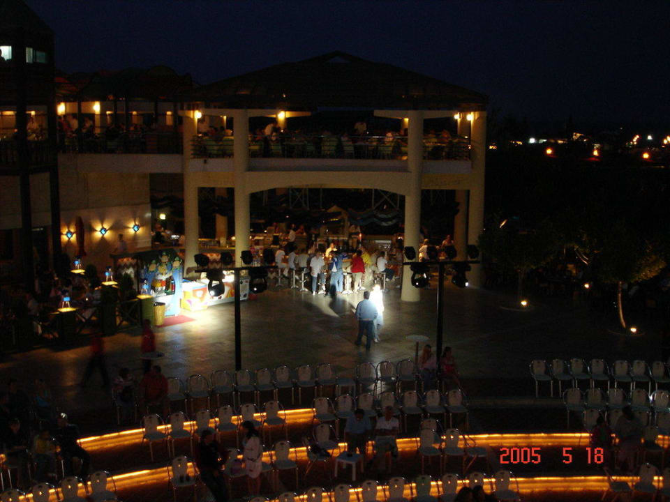 Bei Nacht aufgenommen Limak Limra Hotel & Resort