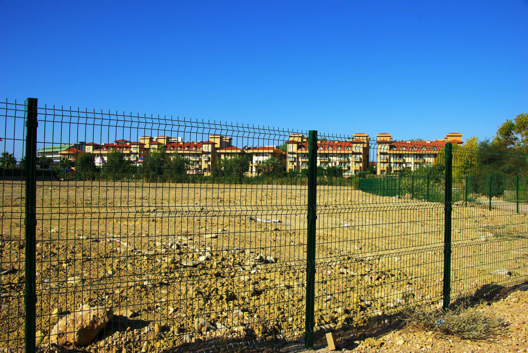 Richtung Bazar Hotel Miramare Beach