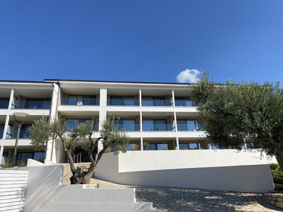 Außenansicht Hotel Lagomandra Beach