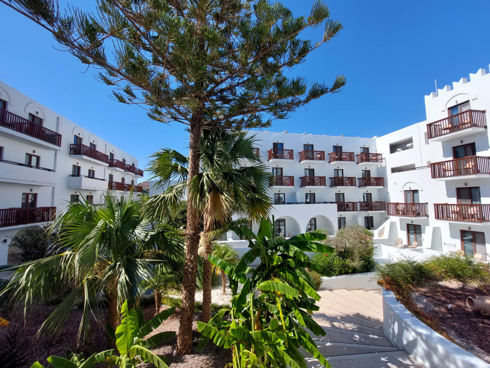 Außenansicht TUI BLUE Oceanis Beach and Spa Resort