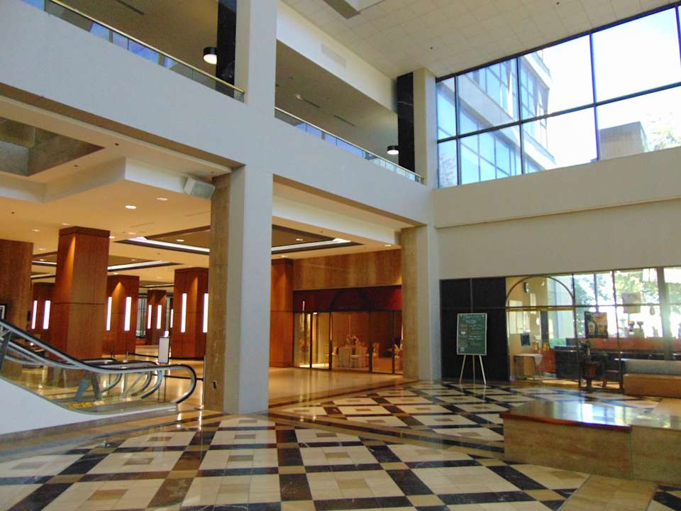 Lobby Renaissance Dallas Addison