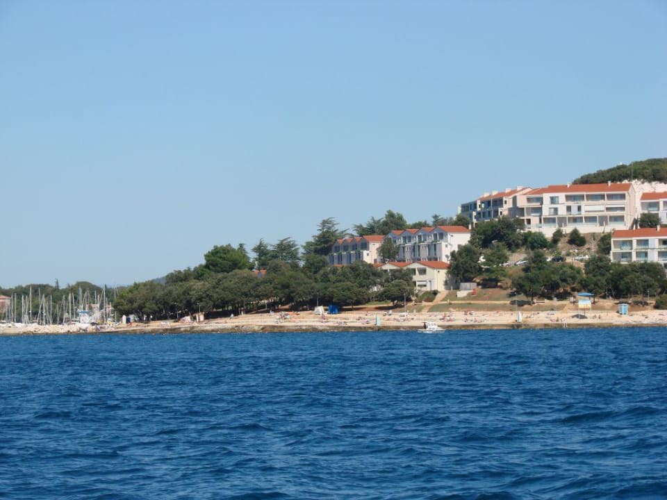 Die Anlage vom Meer aus gesehen Maistra Select Belvedere Resort