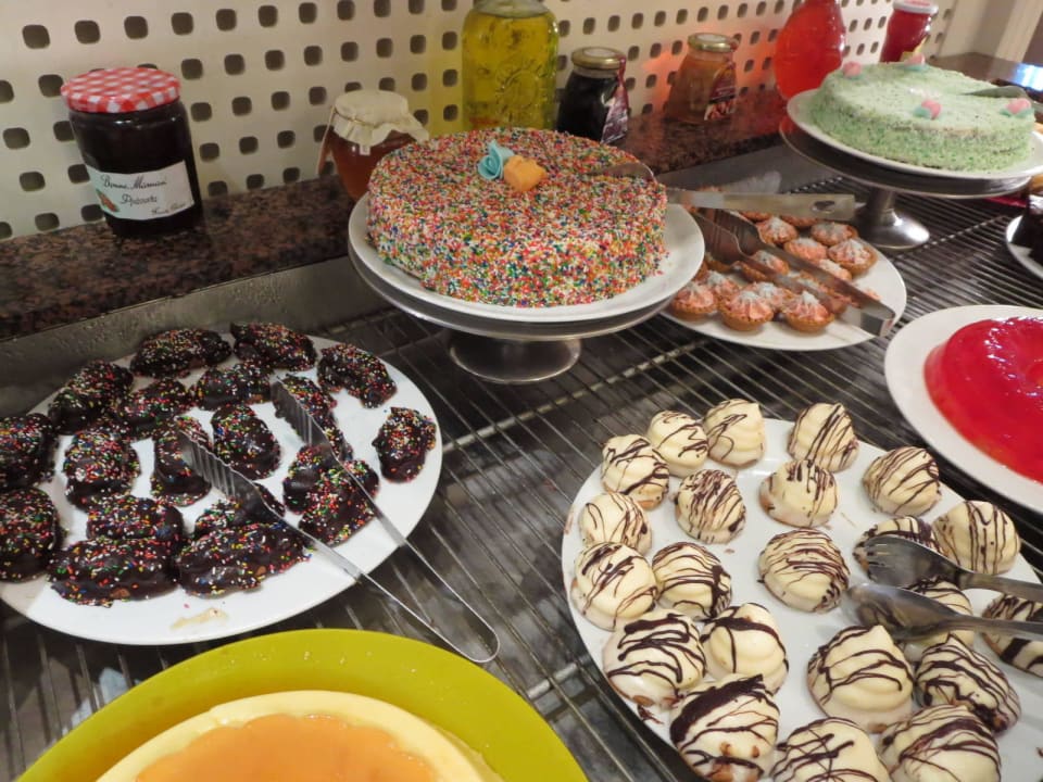 Kuchen Annabelle Beach Resort