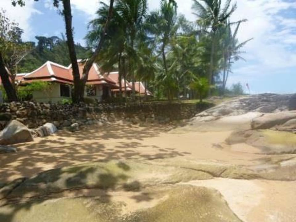 Strand vor den Beach Villas Khaolak Laguna Resort