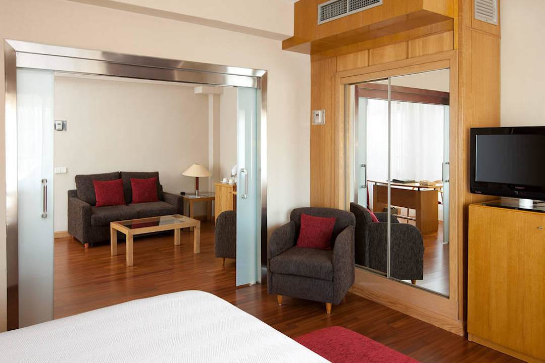 Room NH Madrid Chamberí