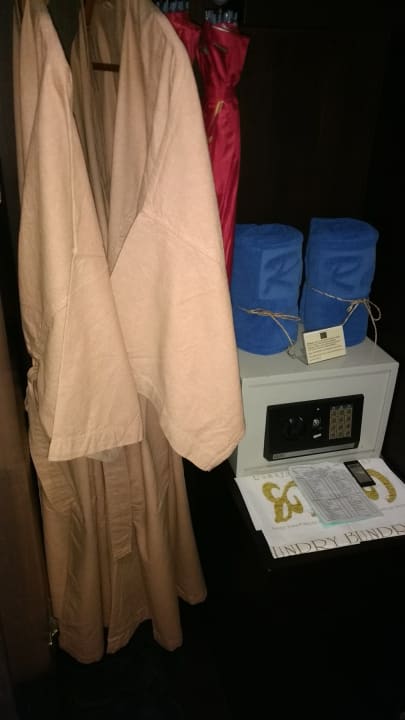 Zimmer Ramayana Resort & Spa