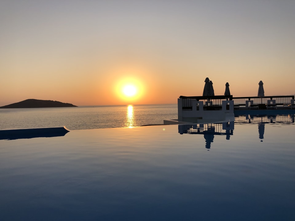Pool AQUILA Elounda Village Hotel