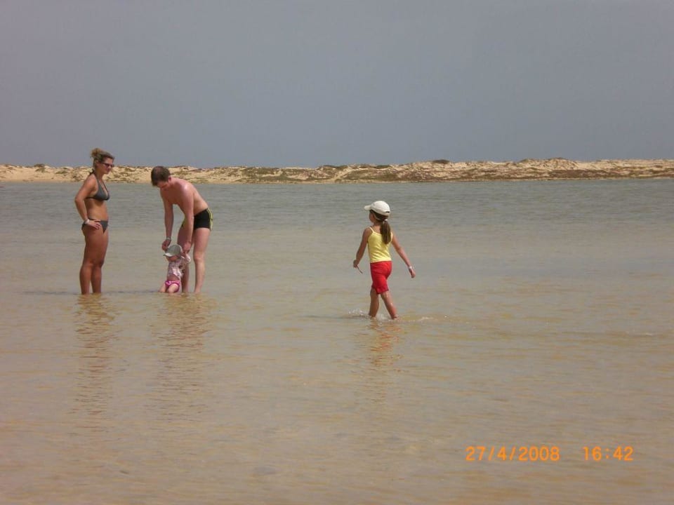 Kleines Becken am strand Hotel Riu Funana