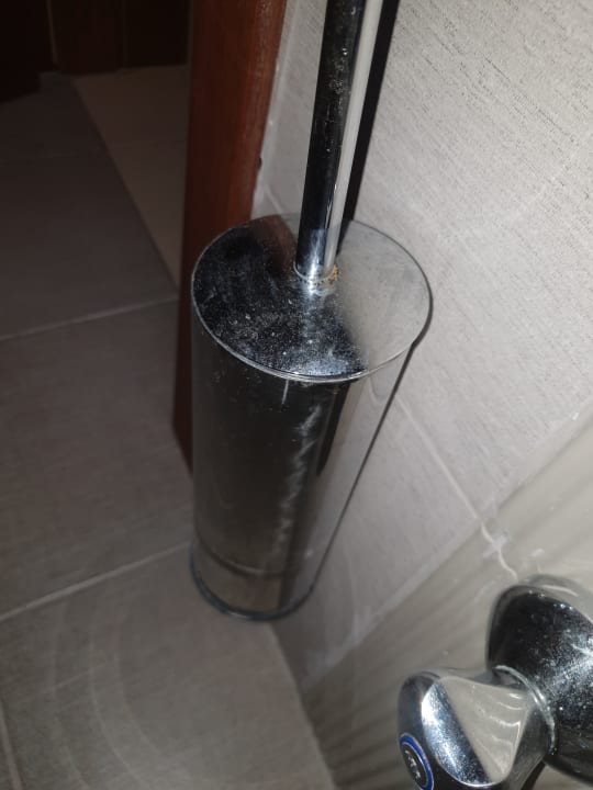 Zimmer Kamelya Aishen Club