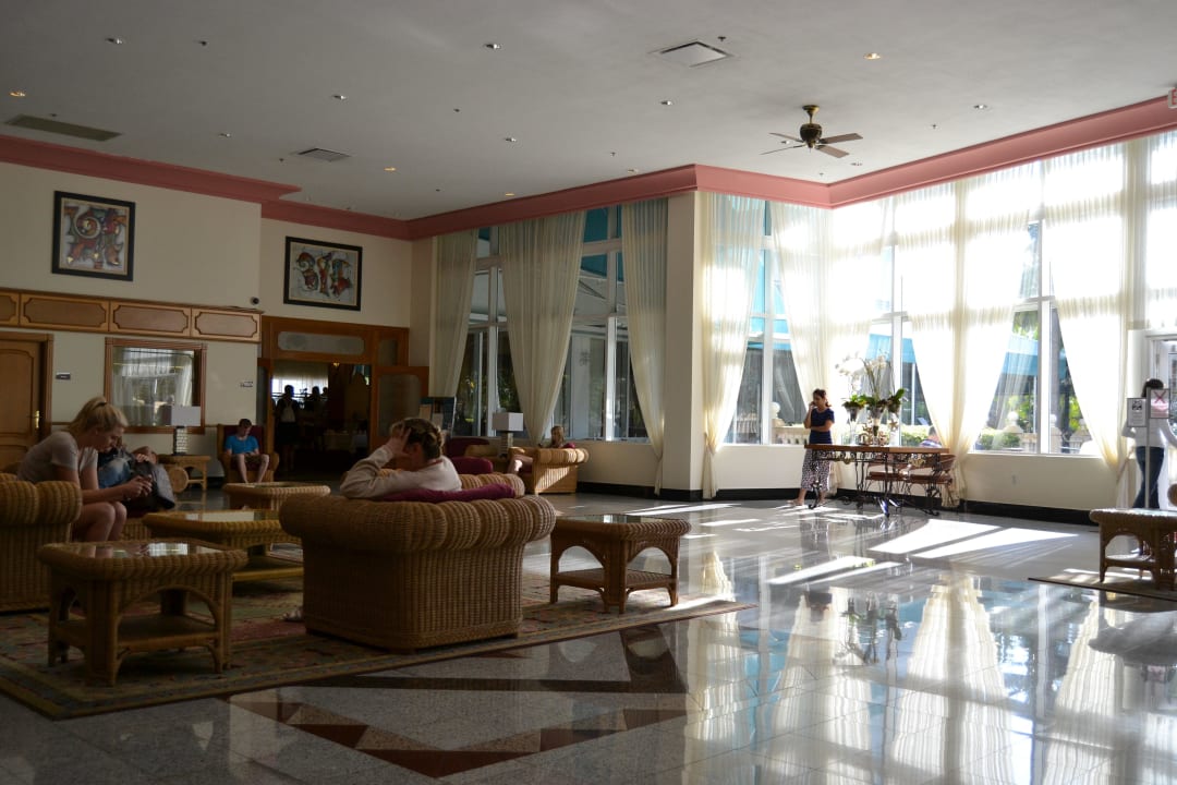 Empfangshalle, Weg zum Restaurant Hotel Riu Plaza Miami Beach