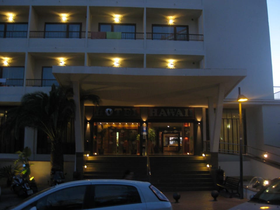 Eingang NYX Hotel Ibiza - adults only