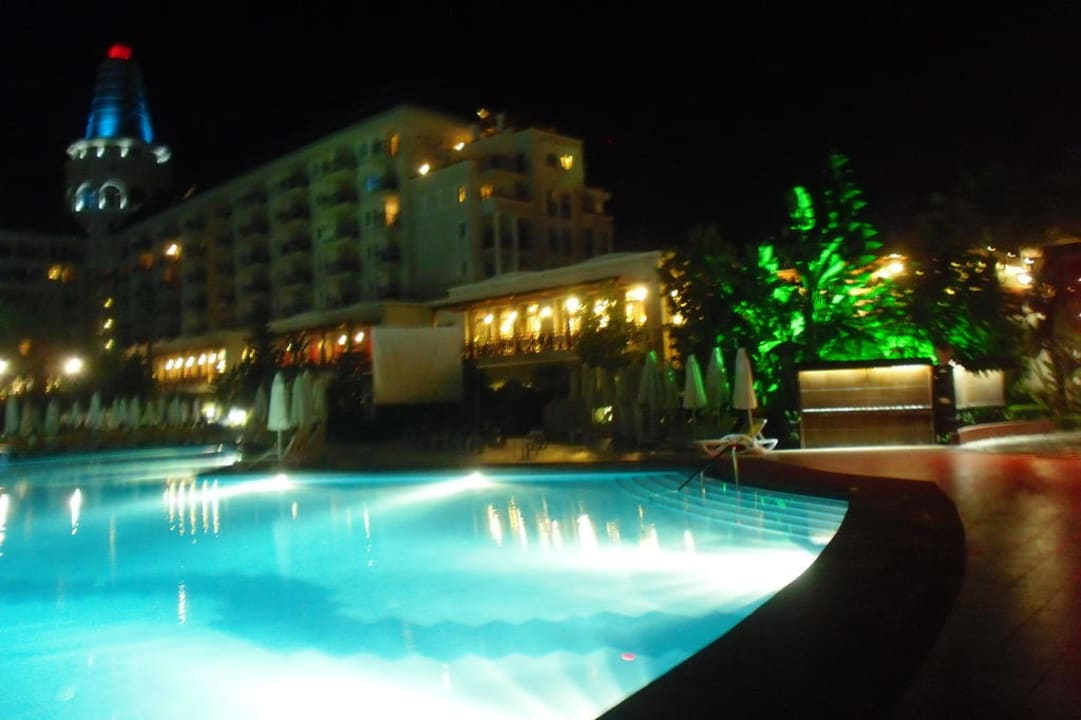 Abendstimmung am Pool Hotel Delphin Diva