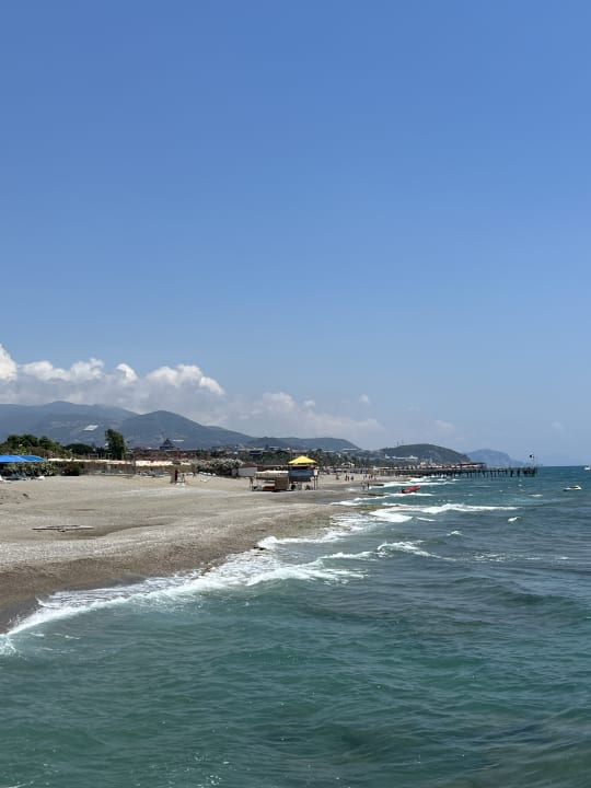 Strand Club Turtas Beach Hotel