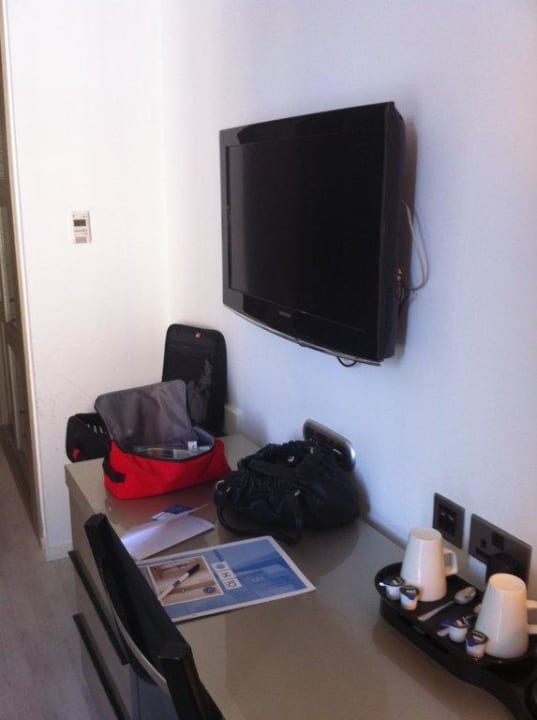 Teilansicht Zimmer Hotel H10 London Waterloo