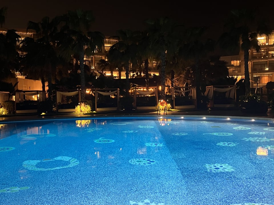 Pool Bulgari Resort Dubai