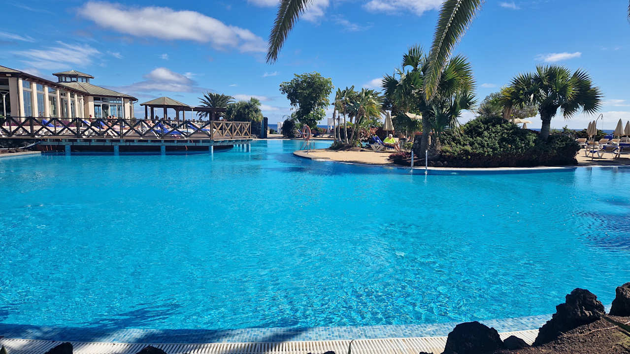 Pool R2 Pajara Beach