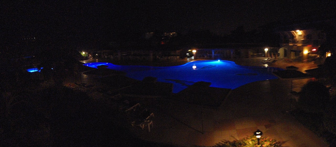 Relax-Pool bei Nacht Hotel Club Nena
