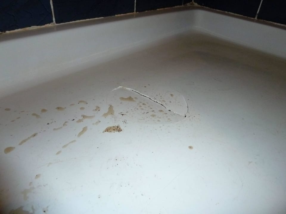 Bebrochene Duschwanne Desert Rose