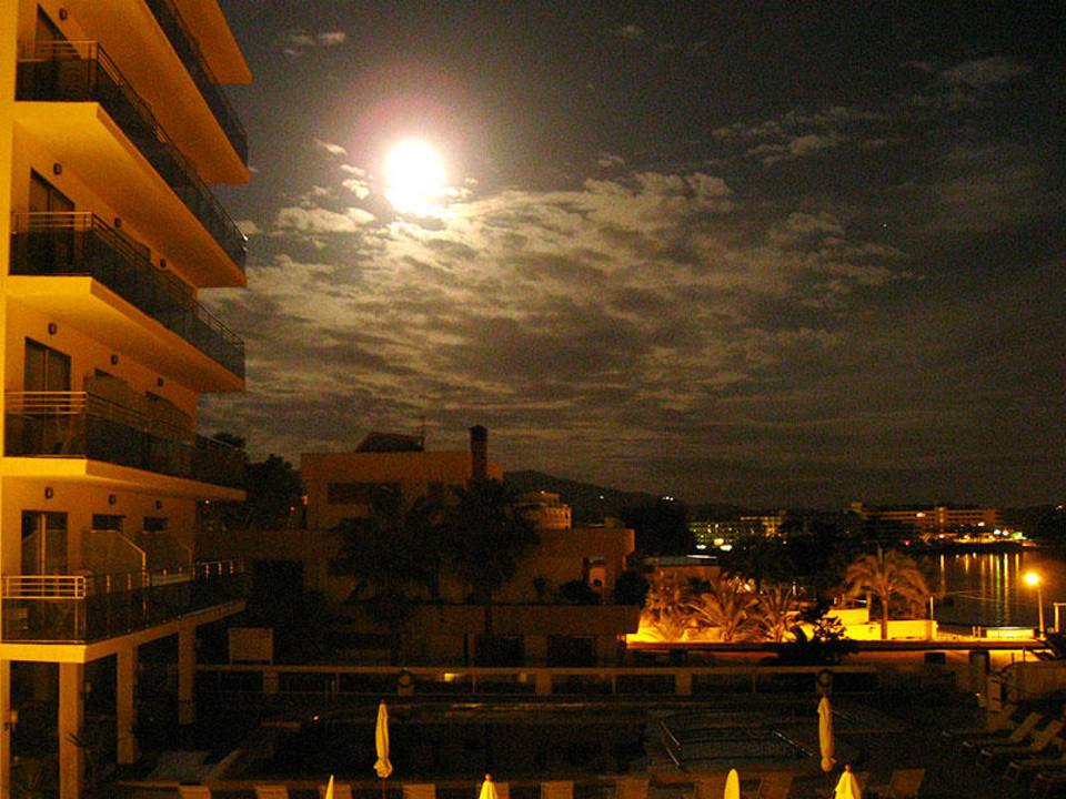 Moonlight Hotel Osiris