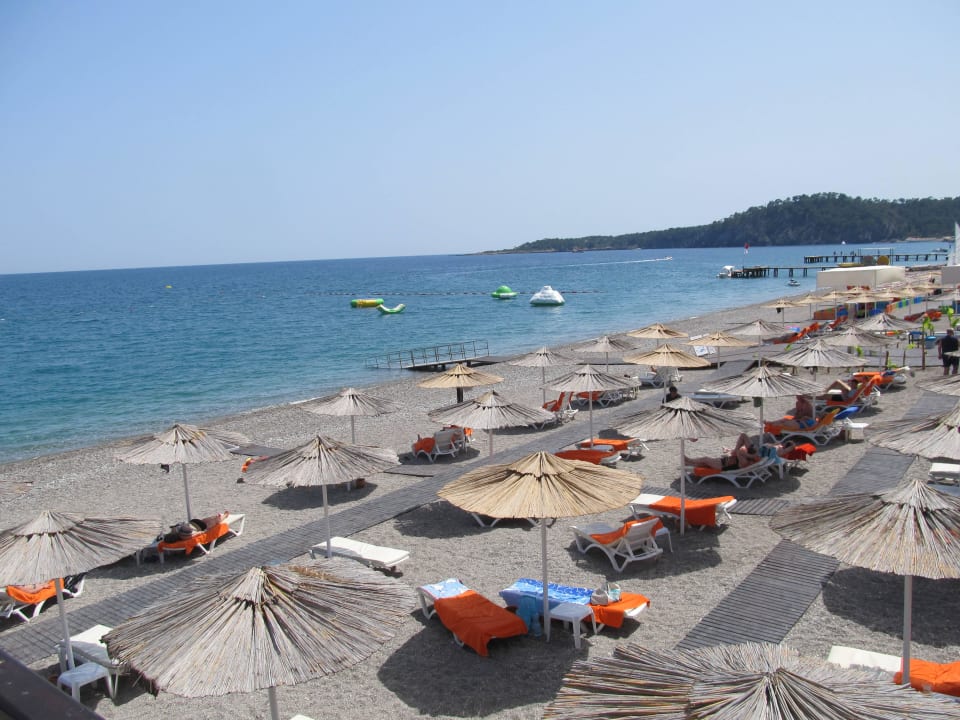 Strand im Mai Emelda Sun Club