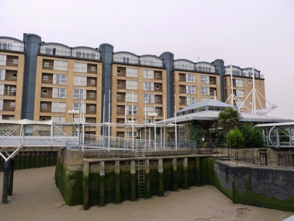 Außenansicht DoubleTree by Hilton Hotel London - Docklands Riverside
