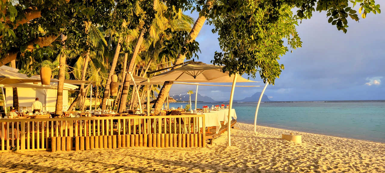 Strand La Pirogue Mauritius