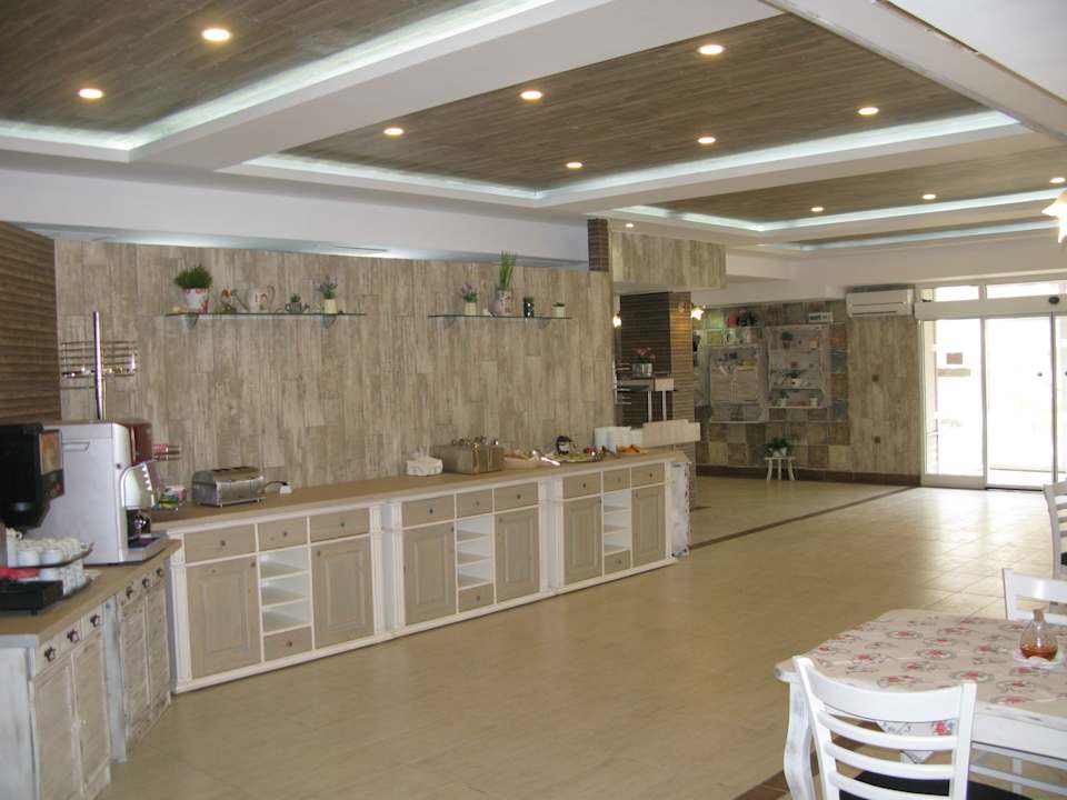 Gastro Hotel Estreya Palace & Residence