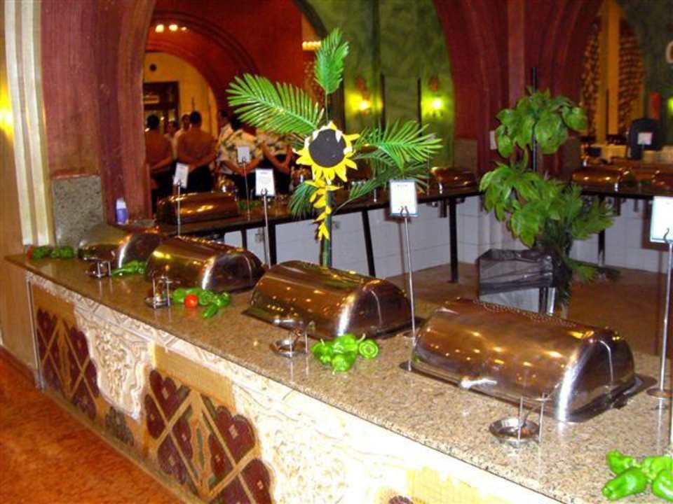 Dinner-Buffet im Hauptrestaurant SUNRISE Royal Makadi Resort