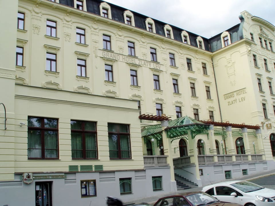 Hauteingang Clarion Grandhotel Zlaty Lev