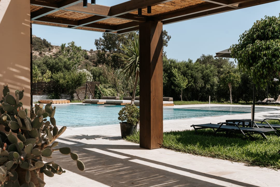 Pool Paralos The Maxine