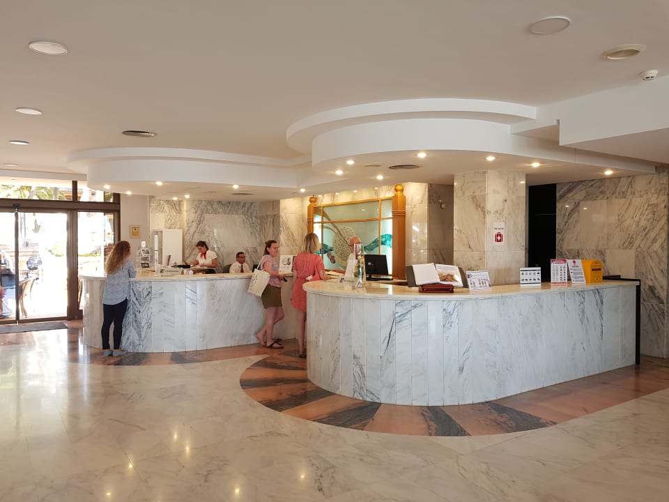 Lobby Hotel & Spa S'Entrador Playa