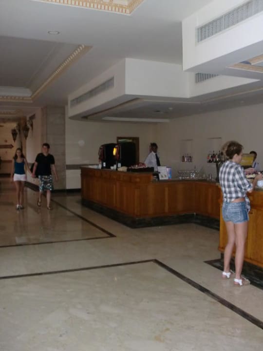 Lobby-Bar 24h geöffnet Titanic Beach Spa & Aqua Park