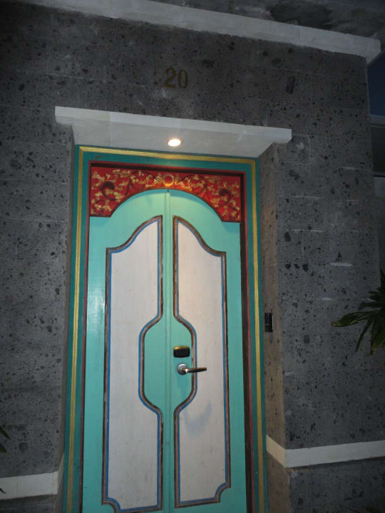 Eingang zur Poolvilla Hotel Pondok Sara Villa
