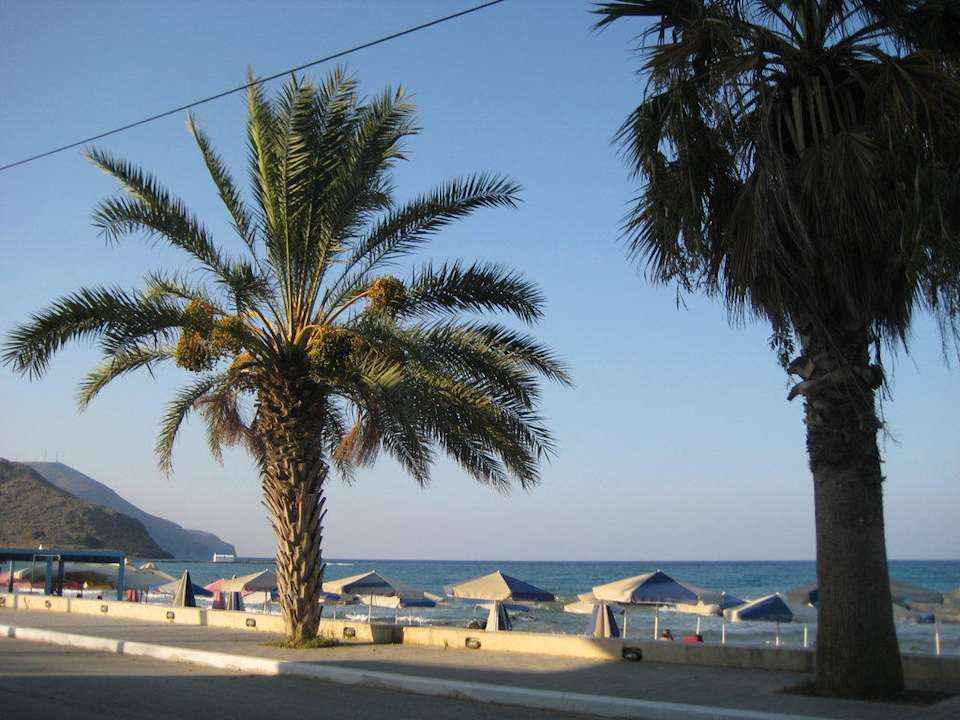 Strandpromenade Corissia Beach Hotel