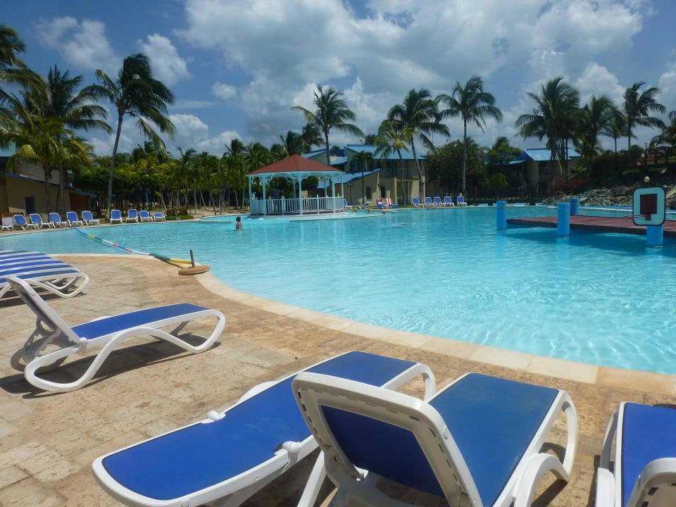 Immer genügend Liegen am Pool Sol Hicacos Varadero