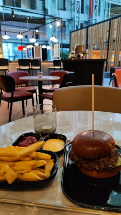 Gastro Hotel NH Düsseldorf City