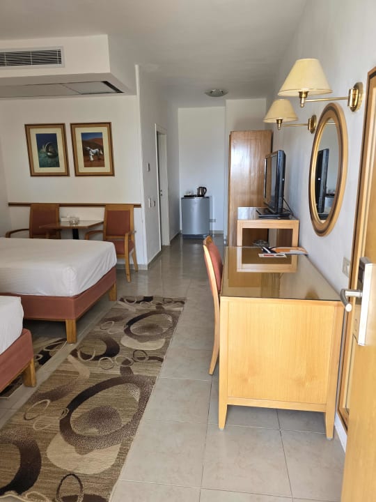 Zimmer Menaville Safaga